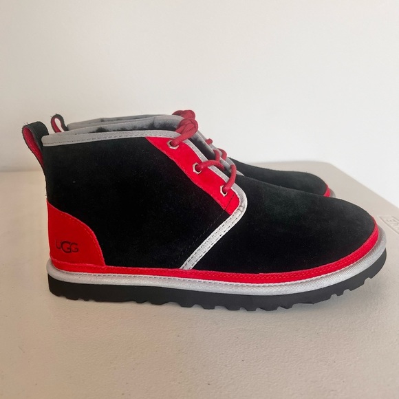 NWOT Ugg Neumel Lined Men’s Suede Boots Mashup Black Red Size 9 MSRP $150 - Picture 3 of 9